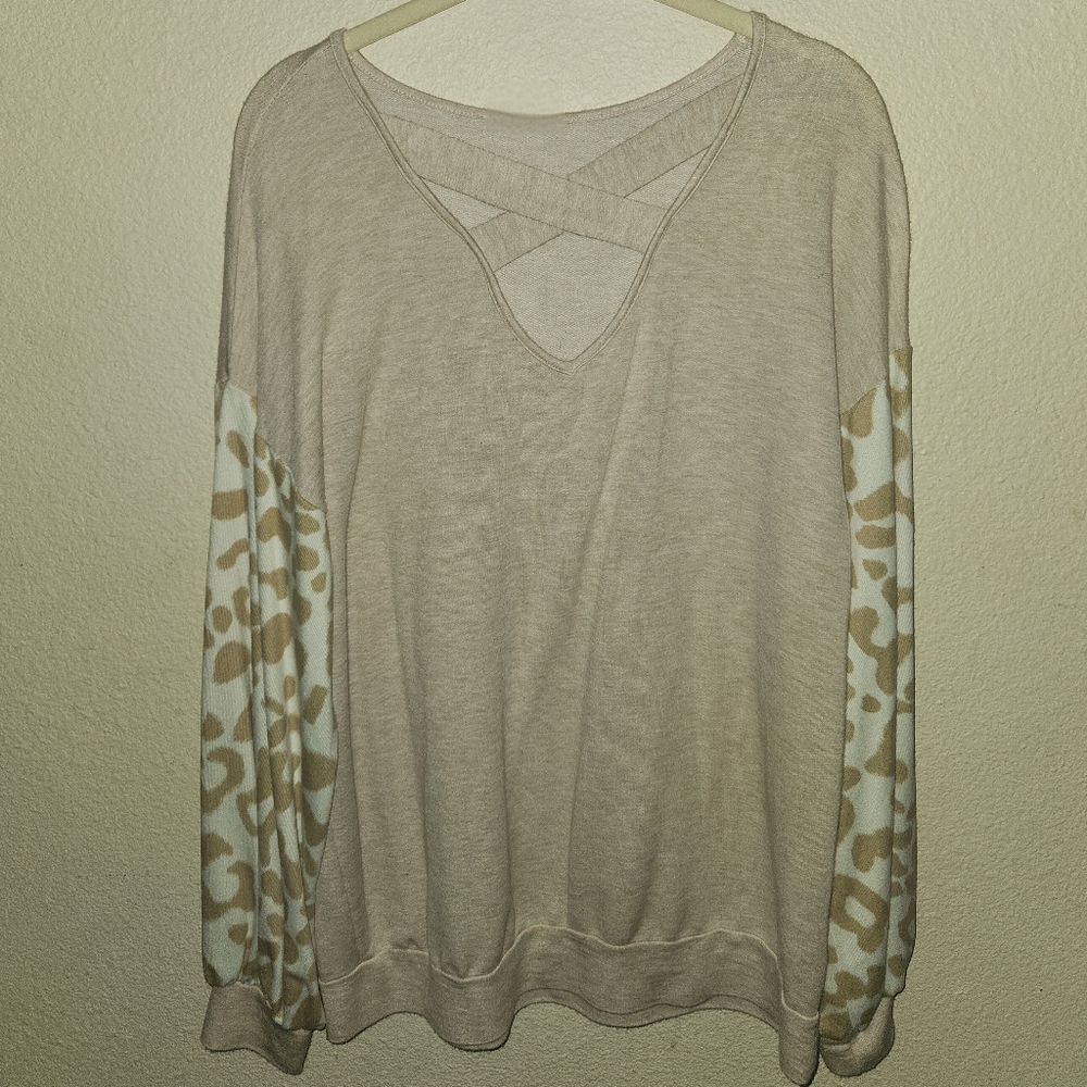 Beige Criss-Cross V-Neck Top w/ Leopard Print Long Sleeves, SMALL - NWOT